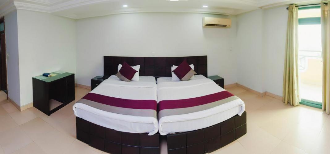 Korkdam Hotel Taifa Esterno foto